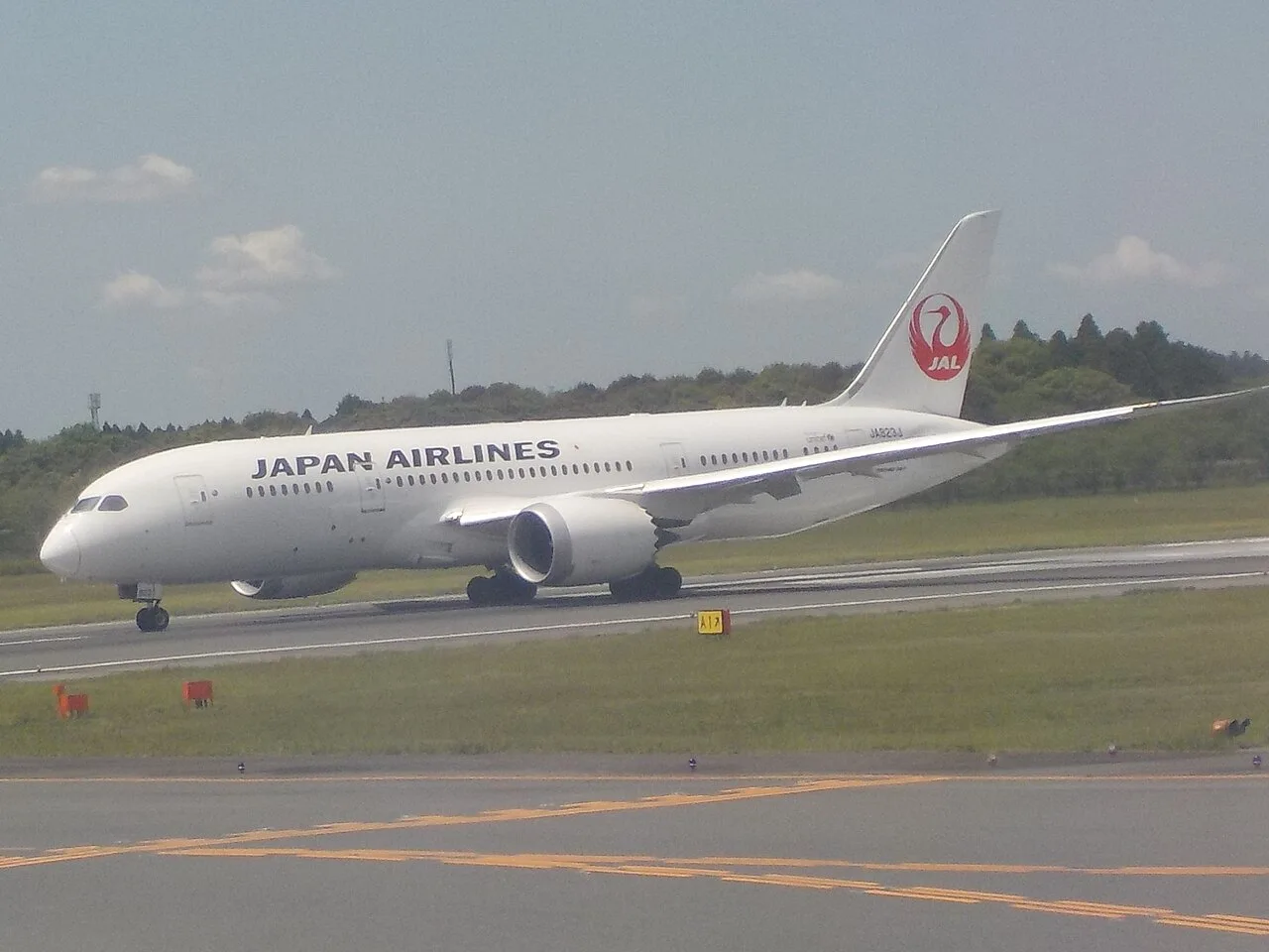 Japan Airlines Boeing 787 aircraft at Narita International Airport.