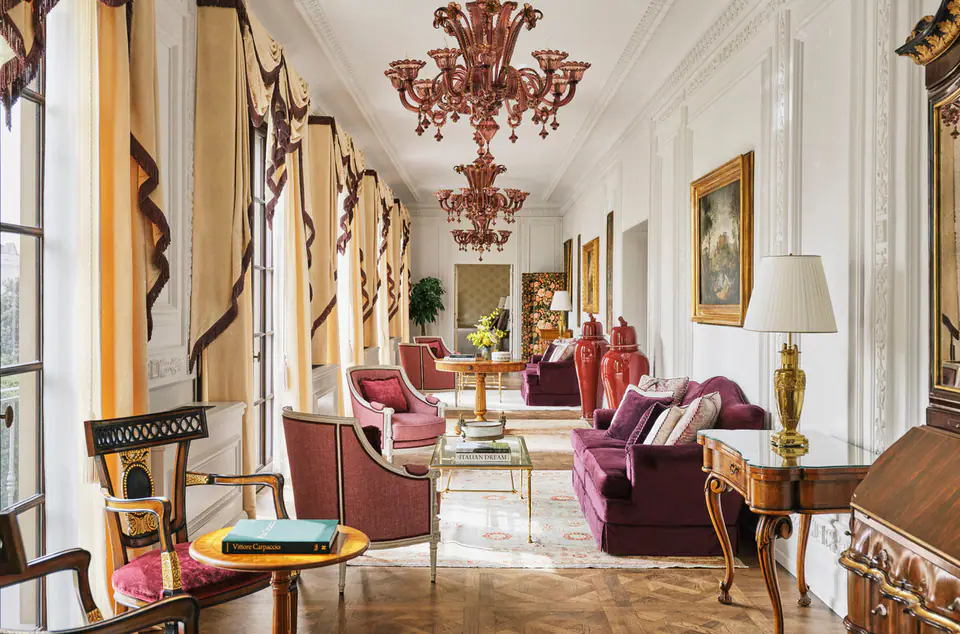 Four Seasons Hotel Firenze gardens and villa