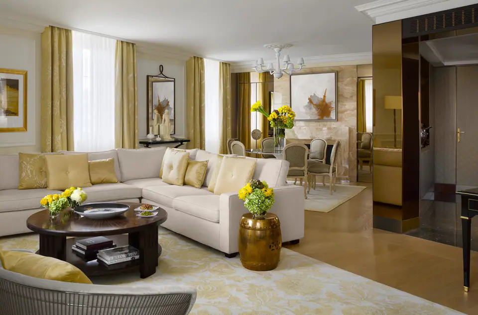 Four Seasons Hotel des Bergues Geneva — Quai des Bergues, Geneva