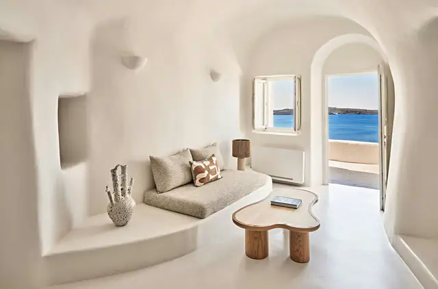 Mystique, a Luxury Collection Hotel, Santorini, Santorini — guest room or suite